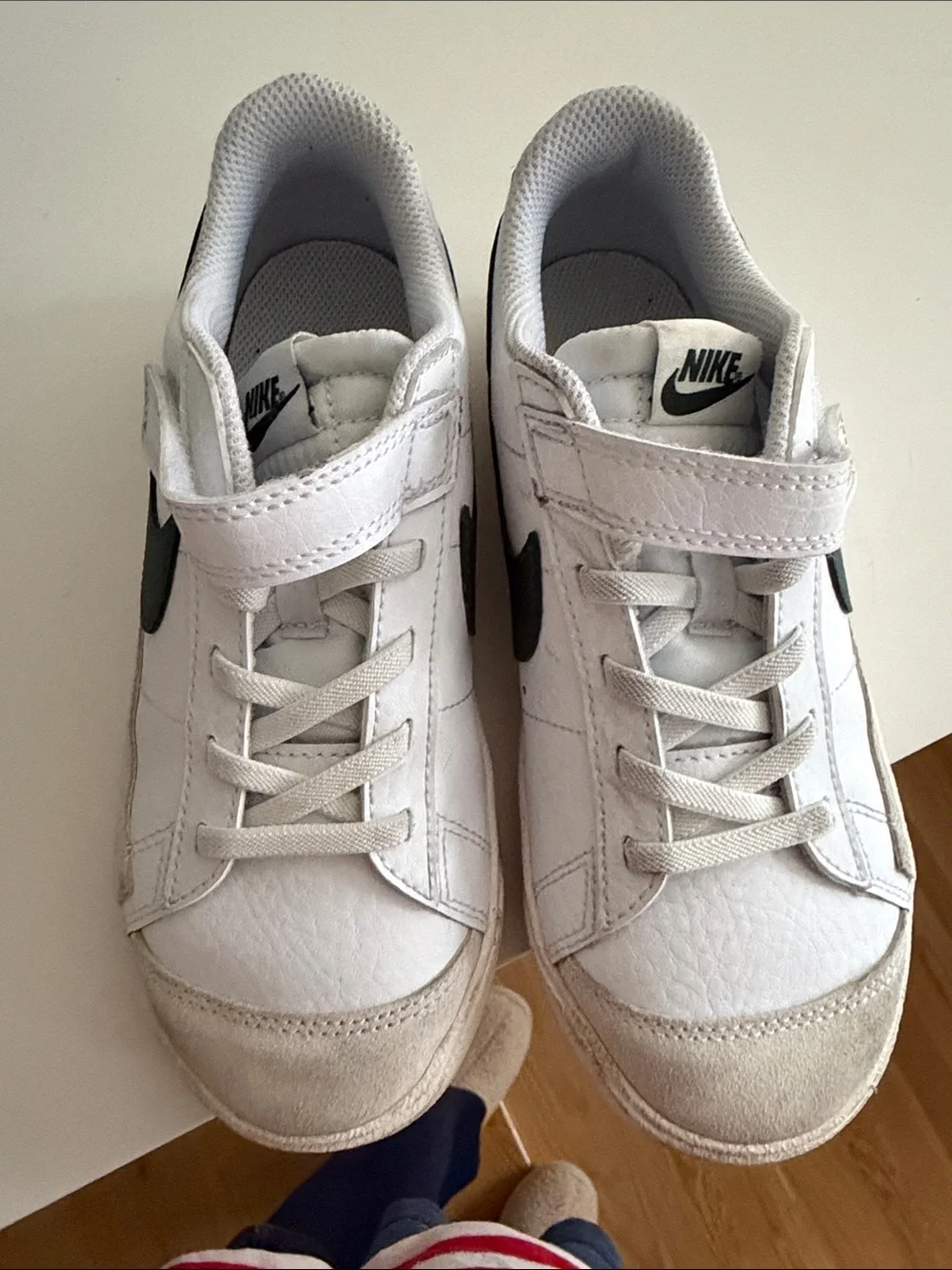Nike Kids White Sneakers with Dark Green Swoosh